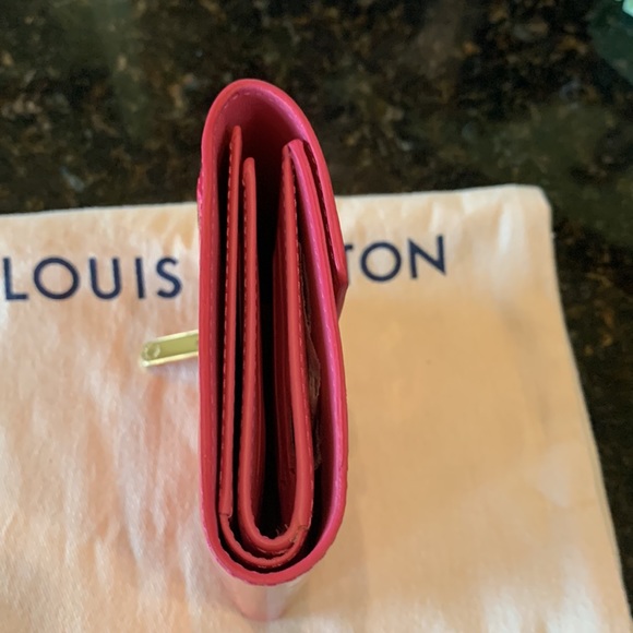 SOLD Louis Vuitton Vernis Koala Wallet - Picture 6 of 17